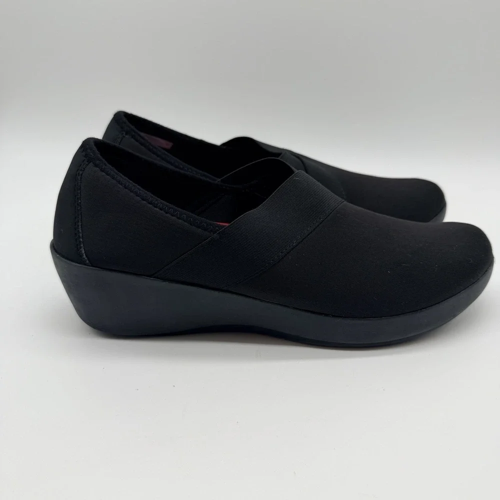 CROCS shoes women